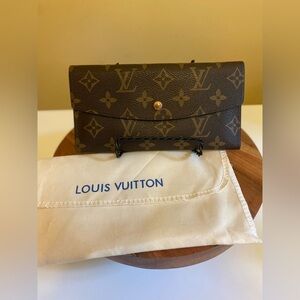 🔥🔥NWOT LOUIS VUITTON Monogram Wallet with Dust Bag